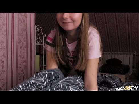 ❤️ Bidh Blondie a’ tarraing a BFF gu domhainn agus a’ faighinn cum na beul ️ Porno leinn gd.sexygirlspics-com.ru ☑
